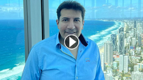 هاني رمزي يرد على خبر هجرته لكندا: أنا وأسرتي بالساحل وأحنا خدامين البلد