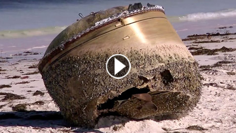 فيديو: جسم غامض خرج من المحيط الهندي حير الشرطة والعلماء بأستراليا