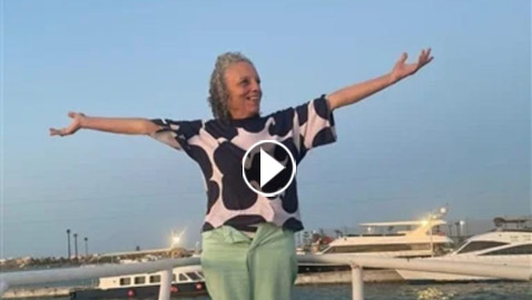 الجمهور يفتح النار على عارفة عبد الرسول بسبب صورتها!نسيت البنطلون مفتوح!! 