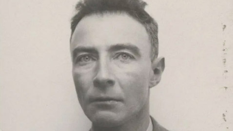 أب القنبلة الذرية.. عارض القنبلة الهيدروجينية واتُهم بالخيانة