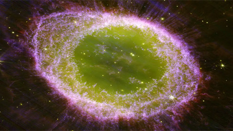 تلسكوب جيمس ويب يلتقط صورة مذهلة للسديم الحلقي الملون