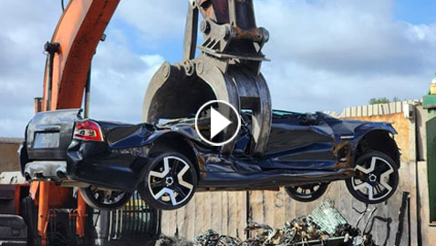 فيديو: عقاب رادع لسائق متهور قاد سيارته بسرعة 253 كم/س!