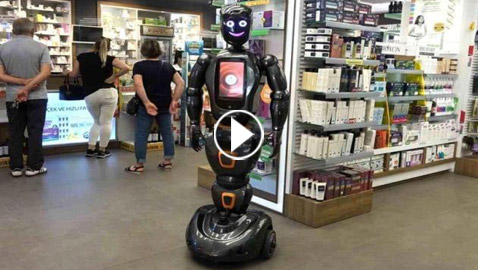 روبوت صيدلاني لأول مرة في تركيا يلفت الأنظار.. فيديو