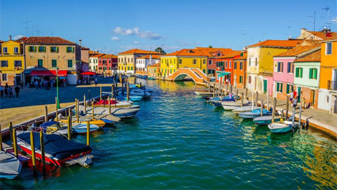 السياحة في فينيسيا (البندقية).. متعة التسوق في المدينة العائمة