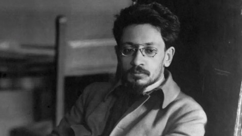 سياسي توفي بشكل مفاجئ.. وقتل من بعده 20 مليون سوفييتي