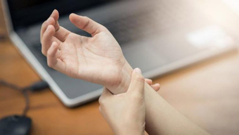 أطعمة مضادة للالتهابات لتخفيف آلام المفاصل.. أبرزها الخضراوات الورقية