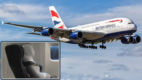 ظنوها نائمة على الطائرة طوال الرحلة.. لكن الحقيقة كانت صادمة!