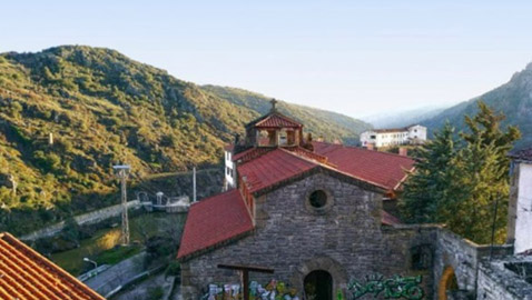 بلدة إسبانية مهجورة تعرض للبيع بسعر منزل واحد