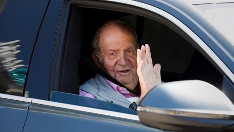 ملك إسبانيا السابق يفلت من المحاكمة في دعوى عشيقته السابقة