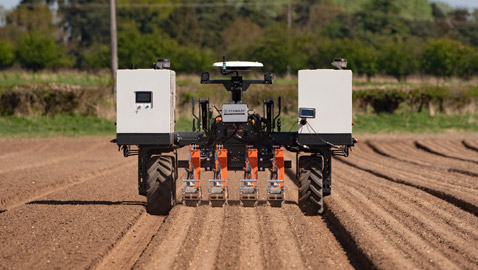 الكشف عن «روبوت عملاق».. سيحدث ثورة في قطاع الزراعة