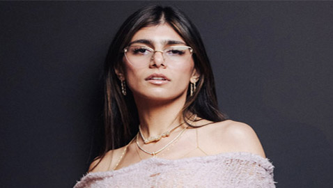 الممثلة الإباحية ميا خليفة تدعم حماس وتفقد عملها!!