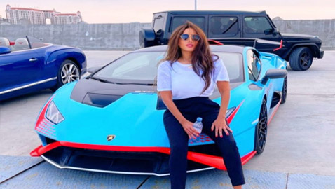 صور: زينة تستعرض أسطول سياراتها وتعلق: 