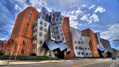 بالصور: إليكم أخطر التصاميم المعمارية وأكثرها إهمالا لقواعد السلامة!