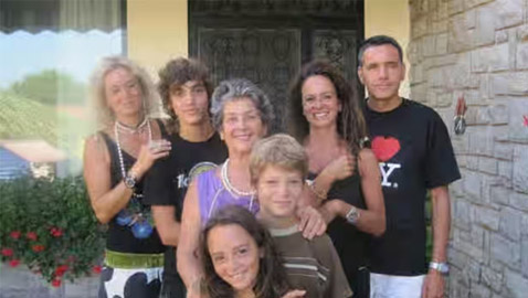 عائلة لا تشعر بالألم.. حالة عجيبة لأسرة مارسيلي الإيطالية