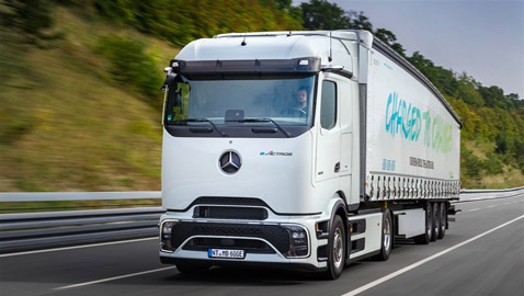 مرسيدس بنز تطرح شاحنة كهربائية ثقيلة تنافس 