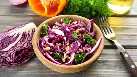 4 فوائد مدهشة لتناول الكرنب الأرجواني!