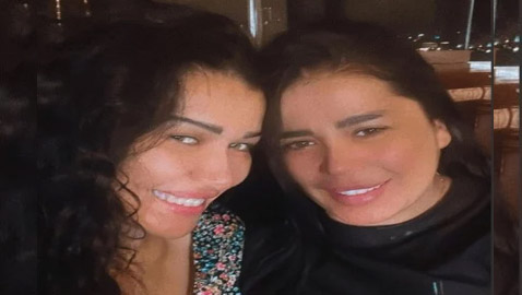 صور: نادين الراسي مع شقيقتها الصغرى راشيل.. الشبه كبير بينهما.. أيهما أجمل؟