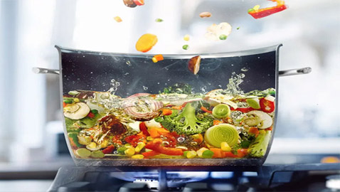 10 أطعمة طبيعية تصبح غنية بالعناصر الغذائية وهي مسلوقة