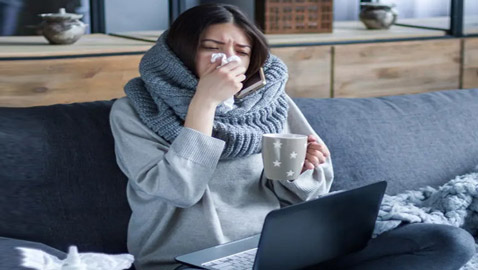 5 أطعمة لتخفيف أعراض نزلات البرد مثل العطس وسيلان الأنف
