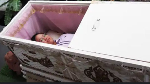 مقهى تايلندي يمنحك تجربة الموت لمدة 3 دقائق!