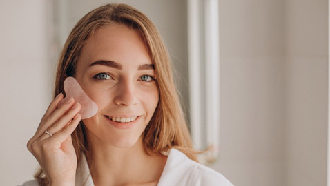 كيف يحافظ حجر «الغواشا» على نضارة البشرة؟