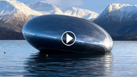 فقاعة كبيرة تطفو على الماء وسط اللامكان في النرويج.. ما سرها؟