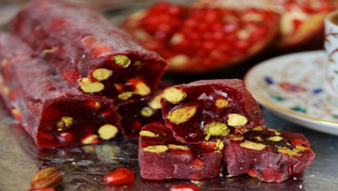 إليكم طريقة تحضير حلقوم تركي بالرمان.. وصفة رائعة ولا ألذ