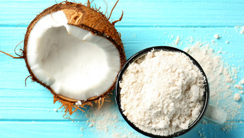 6 فوائد لدقيق جوز الهند على رأسها إنقاص الوزن