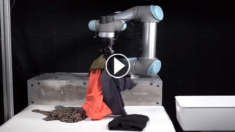 ابتكار روبوت جديد يُريح الأمهات من عناء جمع وترتيب الملابس.. فيديو