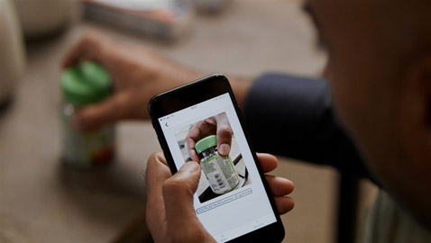 مايكروسوفت تطلق تطبيق ذكاء اصطناعي لمساعدة المكفوفين