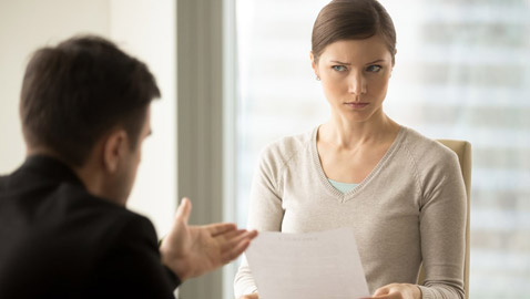 5 صفات.. إذا وجدت لدى الرجل فيجب الابتعاد عنه