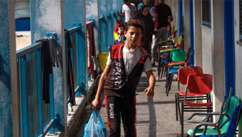 زيت الطعام بديل البنزين وماء البحر بالسكر بديل ماء الشرب! حلول سكان قطاع غزة للعيش في ظل الحرب