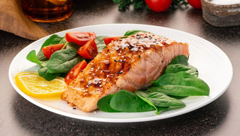 إليكم طريقة تحضير سلمون بالطريقة الآسيوية للرجيم