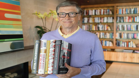5 كتب مختارة من الملياردير بيل غيتس يمكنك الاستماع إليها مجانا