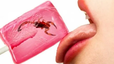 حلوى بطعم شمع الأذن وآيس كريم بالخضار ...أغرب أنواع الحلويات في العالم!