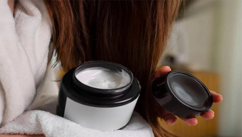 البلسم أم قناع العناية بالشعر.. بأيهما نبدأ؟