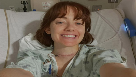 صدمة فتاة أمريكية في اكتشاف السرطان أثناء صفها بكلية الطب