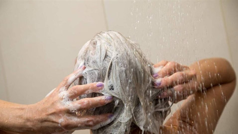 روتين مثالي للشعر يحميه من التساقط