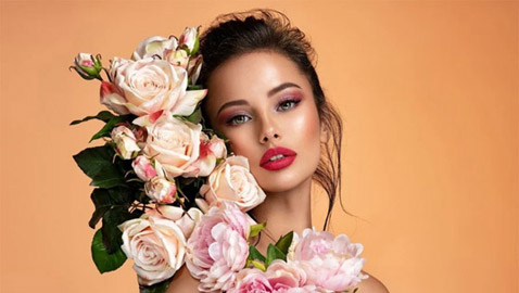 إطلالات مكياج جديدة لاستقبال 2024 وحيل جمالية تبرز ملامحك