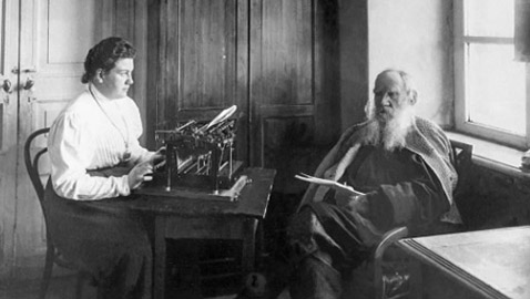 هكذا عاقبت موسكو ابنة أشهر الأدباء الروس