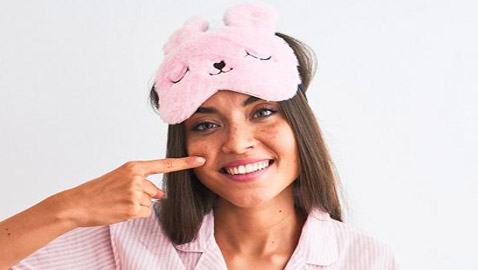 علاجات طبيعية لإزالة السواد حول الفم والذقن