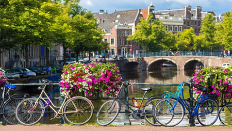 وجهات أوروبية يحلو التجول في شوارعها على متن الدراجة