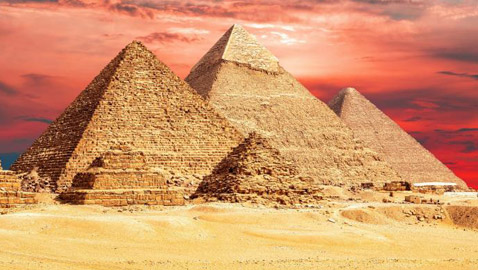 أسباب مشجعة لزيارة أهرامات الجيزة في مصر خلال الشتاء.. صور