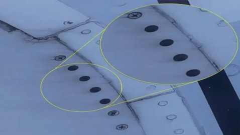 مسافر بريطاني ينقذ طائرة قبل إقلاعها.. لاحظ فقدان 4 براغي بالجناح