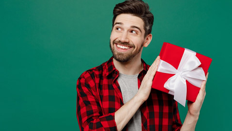 أيها الرجل.. هذه أجمل الهدايا لشريكة حياتك في شهر الحب