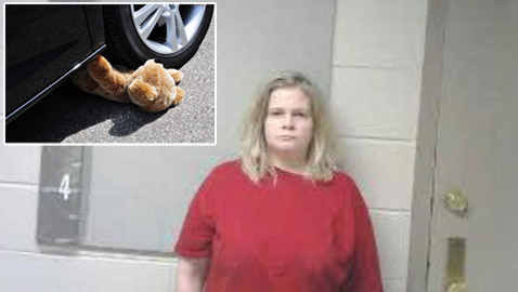 أُم تدهس ابنها بالسيارة.. عاقبته بالعودة من المدرسة للمنزل مشيا على قدميه ثم حصلت الفاجعة