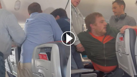 فيديو: راكب يحاول فتح باب طائرة أمريكية على علو 8 آلاف متر بالجو!