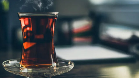 شاى بالملح.. اعرف فوائد إضافة القليل منه على كوبك هيحارب الصداع