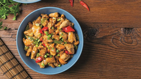 اليكم طريقة تحضير دجاج «كونغ باو»