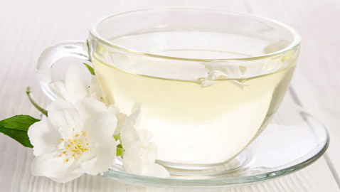 10 فوائد صحية رائعة للشاي الأبيض.. يكافح السمنة والشيخوخة